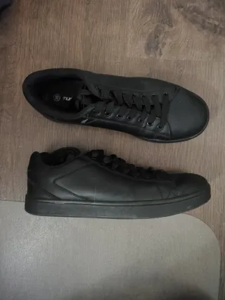 Deportivas negras Tijuana Talla 38