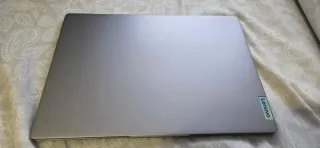 Portátil Lenovo IdeaPad Slim 3 16IAH8 Gris/Plata