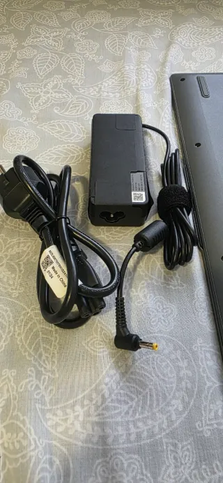 Portátil Lenovo IdeaPad Slim 3 16IAH8 Gris/Plata