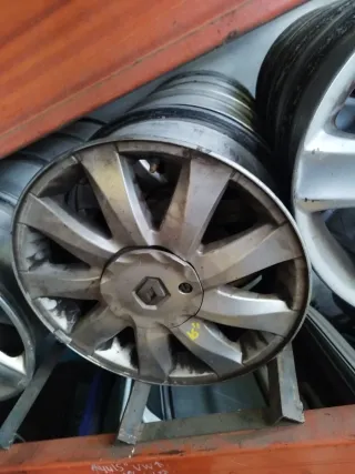 Llantas Renault 16