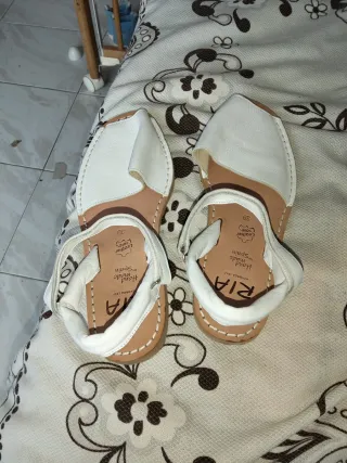 Sandalias Ria blancas talla 39