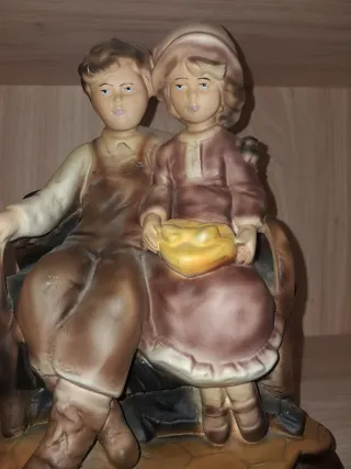 Figura de época 2 niños