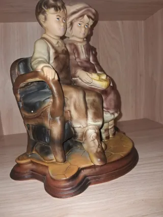 Figura de época 2 niños