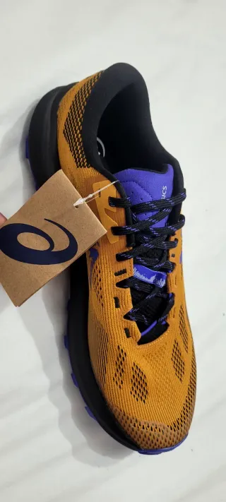 Zapatilla ASICS Trabuco 14 trail running