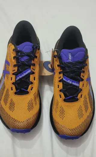 Zapatilla ASICS Trabuco 14 trail running