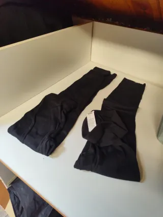 Mallas de esquí negras 3€ cada uno.