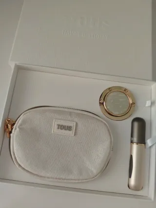 Monedero, colgador bolso y perfume (Tous) Nuevo