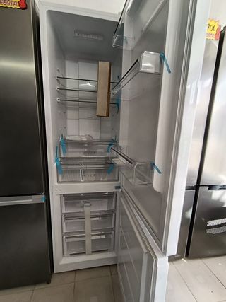 Nevera NO FROST CORBERÓ