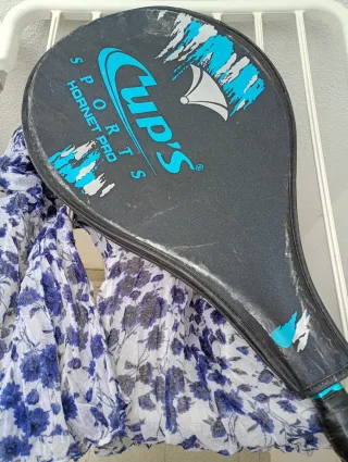 Raqueta de tenis Cups Hornet Pro