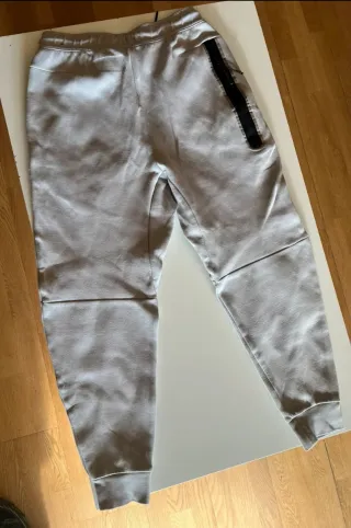 Nike Tech Fleece Gris