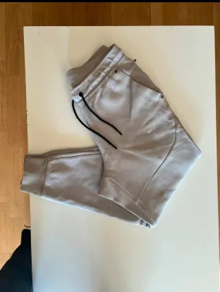 Nike Tech Fleece Gris