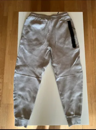 Nike Tech Fleece Gris