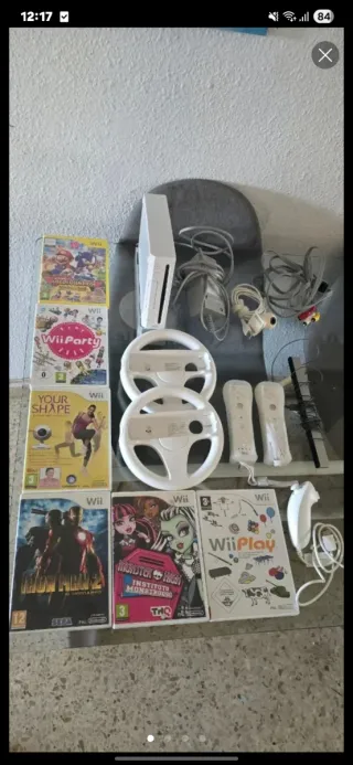 Consola Nintendo Wii + Accesorios y Juegos
