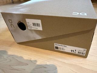 Zapatillas On Cloudsurfer Max Gris/Blanco