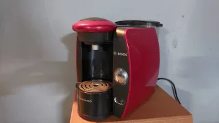 Cafetera Bosch Tassimo Roja