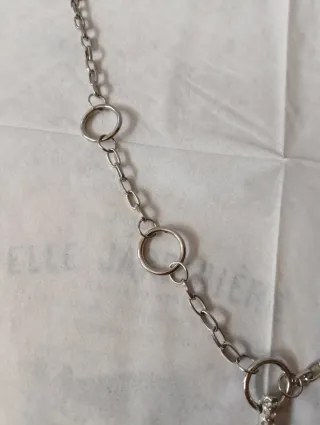 Collana di metallo con pietra dura