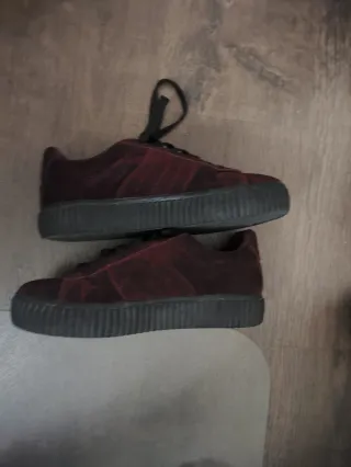 Zapatillas granates terciopelo