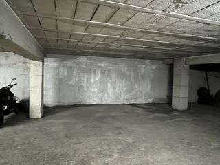 Plaza de garaje moto o coche pequeño calle Pino