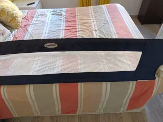 Barrera de seguridad para cama infantil