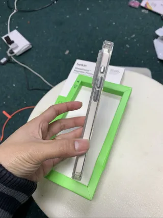 Cover Belkin SheerForce MagSafe iPhone 15 Pro Max