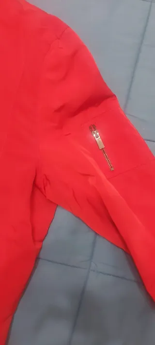 Chaqueta Zara Man Roja