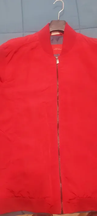 Chaqueta Zara Man Roja