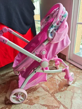 Carrito de muñecas rosa
