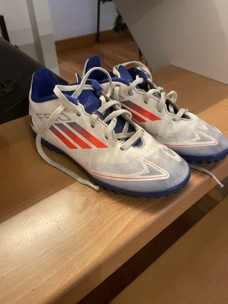 Botas de fútbol Adidas F50 multitaco T33