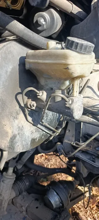 Bomba de freno Mercedes Vito W638