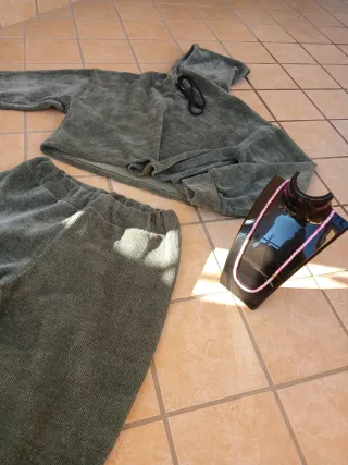 Coordinato velluto coste verde salvia