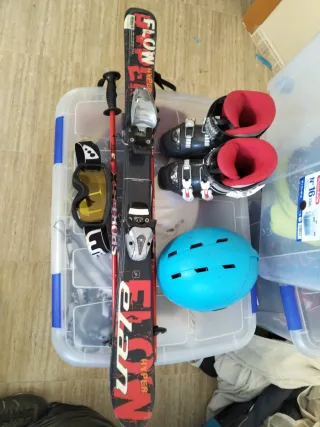 Equipo de esquí infantil