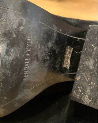 Botines negros de tacón