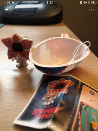 Funko Pop Steve Harrington y Demogorgon