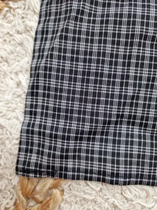 Pañuelo pico cuadros negro y gris