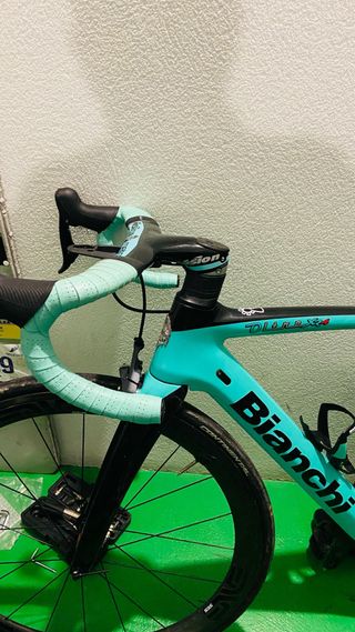 Bici Bianchi Oltre XR4 Carbono
