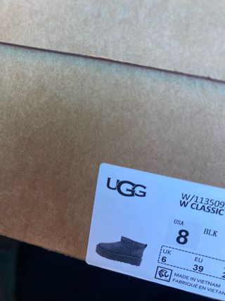 Stivaletti UGG con plateau 3cm neri ultra mini