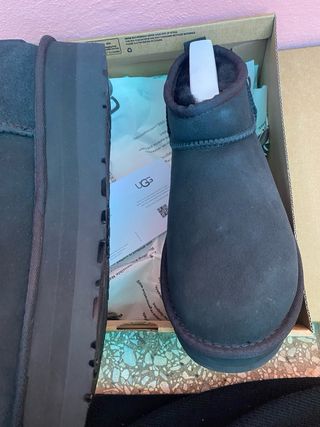 Stivaletti UGG con plateau 3cm neri ultra mini