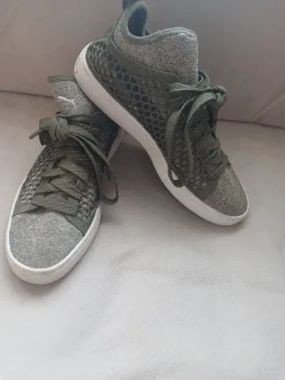 Zapatillas Puma grises y verdes