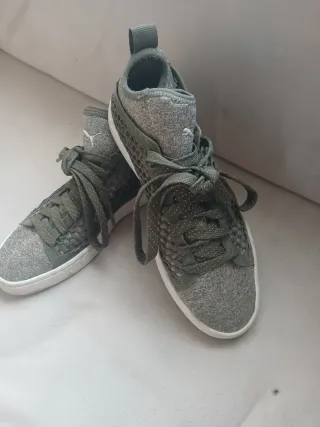 Zapatillas Puma grises y verdes