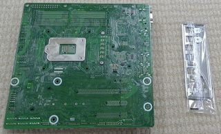 ASRock E3C242D4U2-2T - scheda madre server