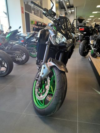 Kawasaki Z900 Performance