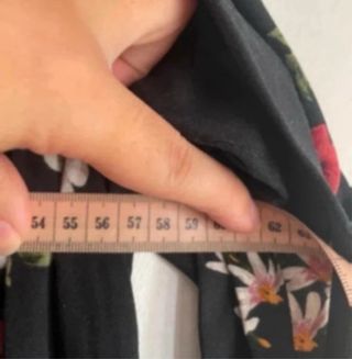 Vestido floral negro talla L, Stradivarius ( nuevo