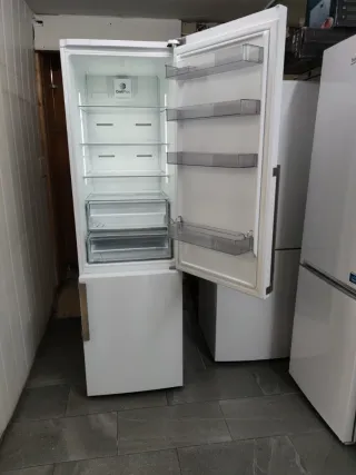 Nevera Grundig 200x60cm A++ no Frost con Garantia