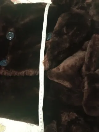 Abrigo Vintage Pelo Corto marron chocolate .