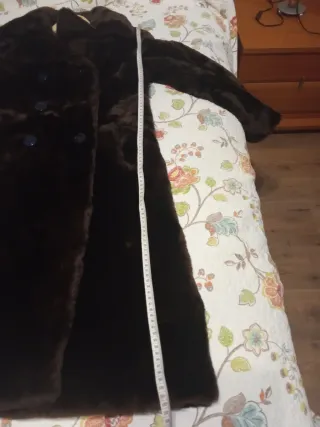 Abrigo Vintage Pelo Corto marron chocolate .