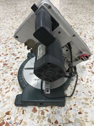 Sierra de corte ingletadora