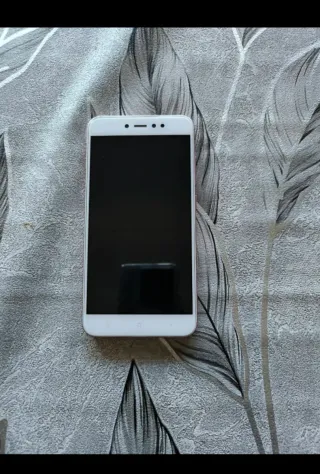 4 Cellulari in offerta (pacchetto) SOLO QUESTA SETTIMANA!