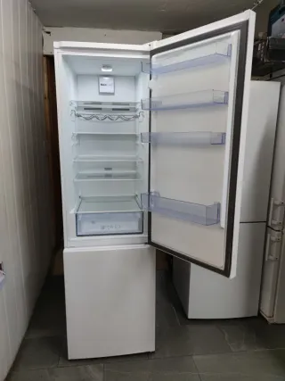 Nevera Beko 200x60cm A++ no Frost con Garantia