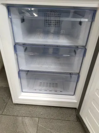 Nevera Beko 200x60cm A++ no Frost con Garantia