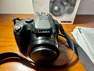 Cámara Panasonic Lumix DC-FZ82 Negra